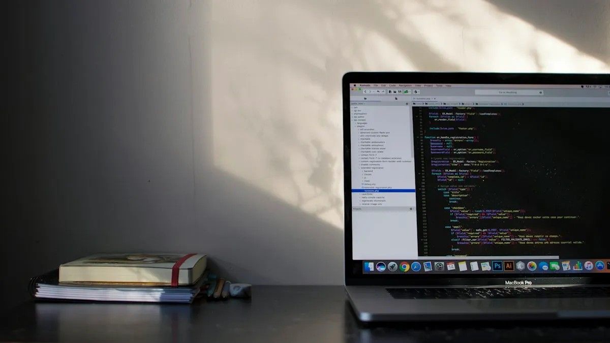 Hazır Altyapı mı, Özel Yazılım mı? Web Siteniz İçin Doğru Seçim